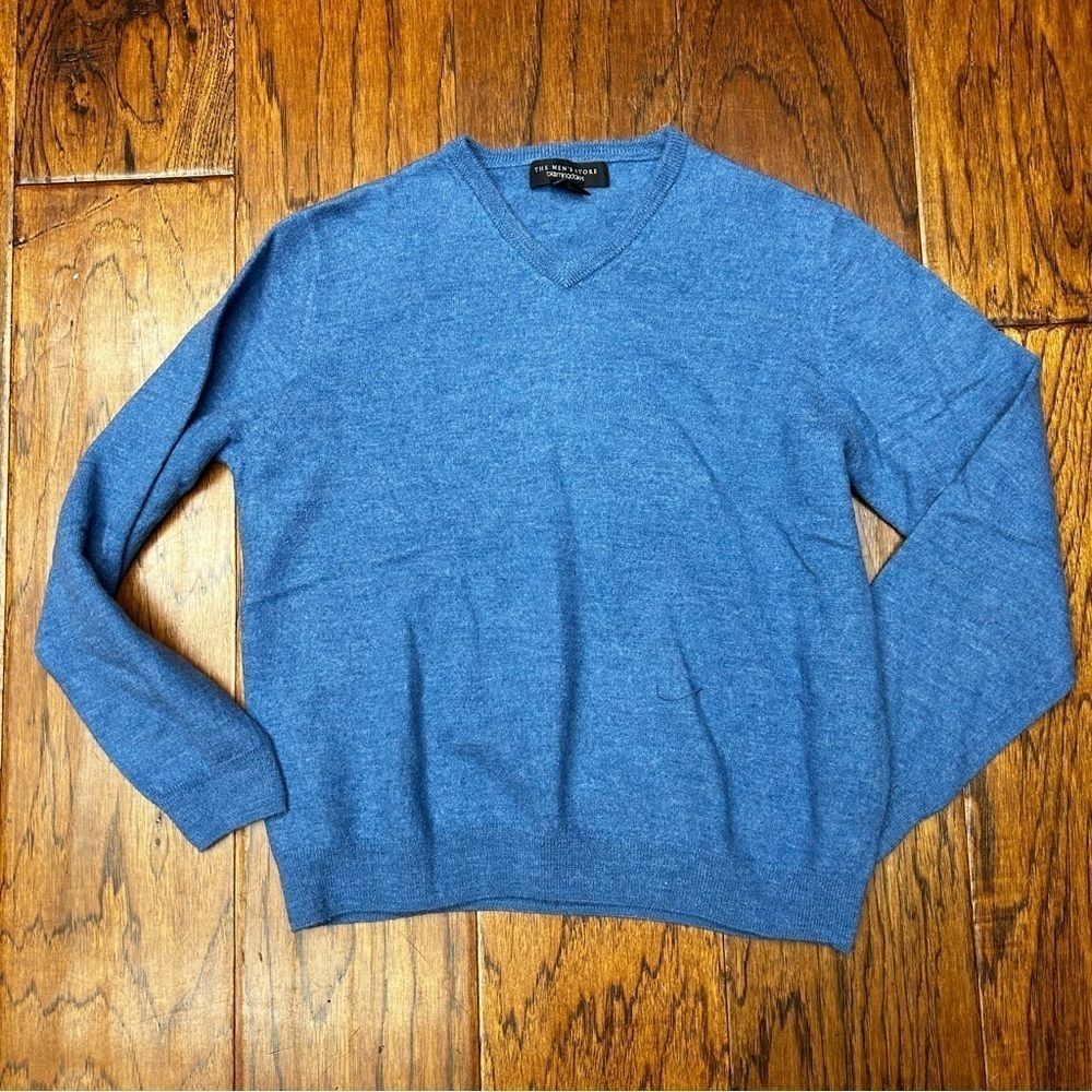 Bloomingdale’s merino wool sweater‎